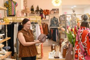 customers store visit for omnichannel retail