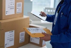 Shipping Labels and Customs Documents Stay Aligned