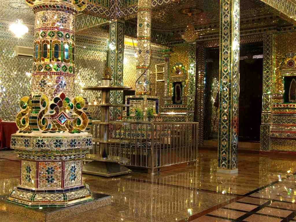 Arulmigu-Sri-Rajakaliamman-Glass-Temple-jb