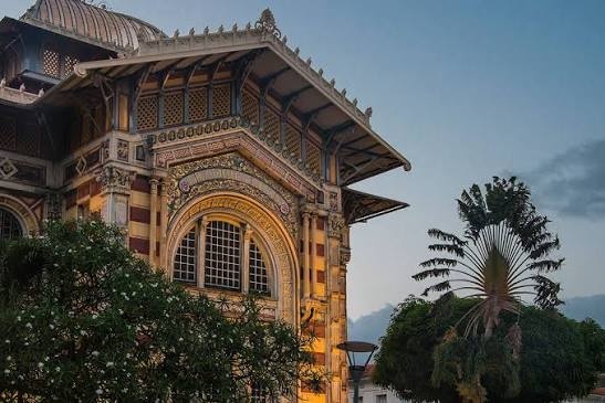 International Shipping from Singapore to Martinique
