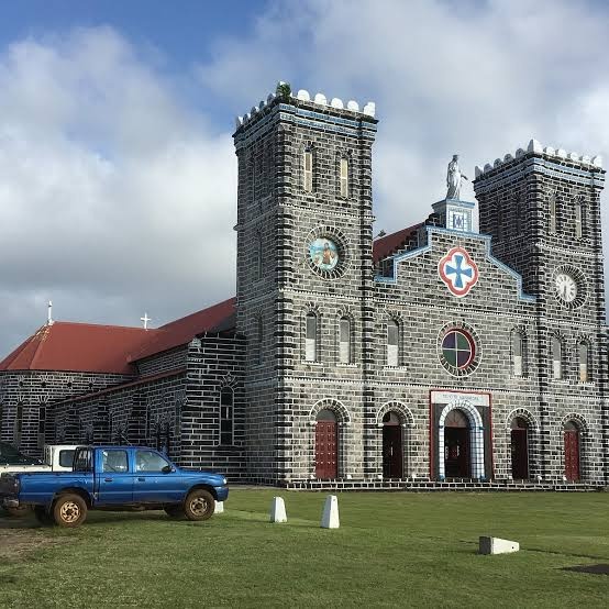 International Shipping from Singapore to Wallis and Futuna