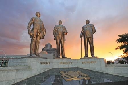 International Shipping from Singapore to Botswana