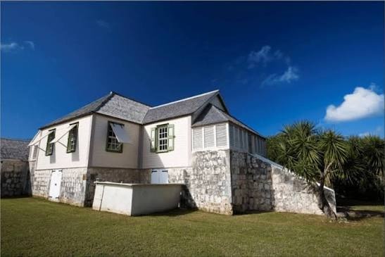 International Shipping from Singapore to Anguilla
